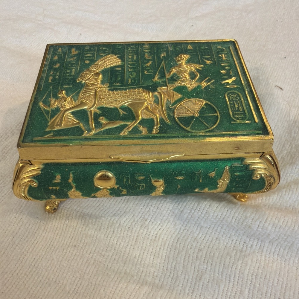 Vtg Egyptian Pharoah Chariot Hieroglyphic Scene Footed Treasure Jewelry Box